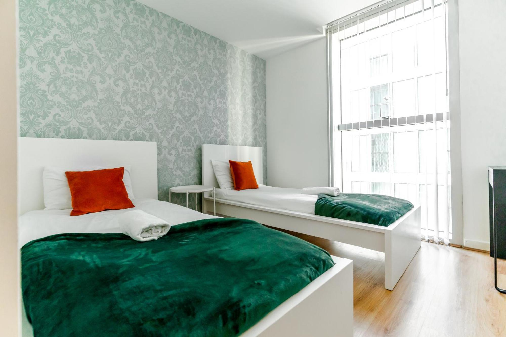 Luxury Two Bed City Apartment -The Hub Milton Keynes Exterior photo