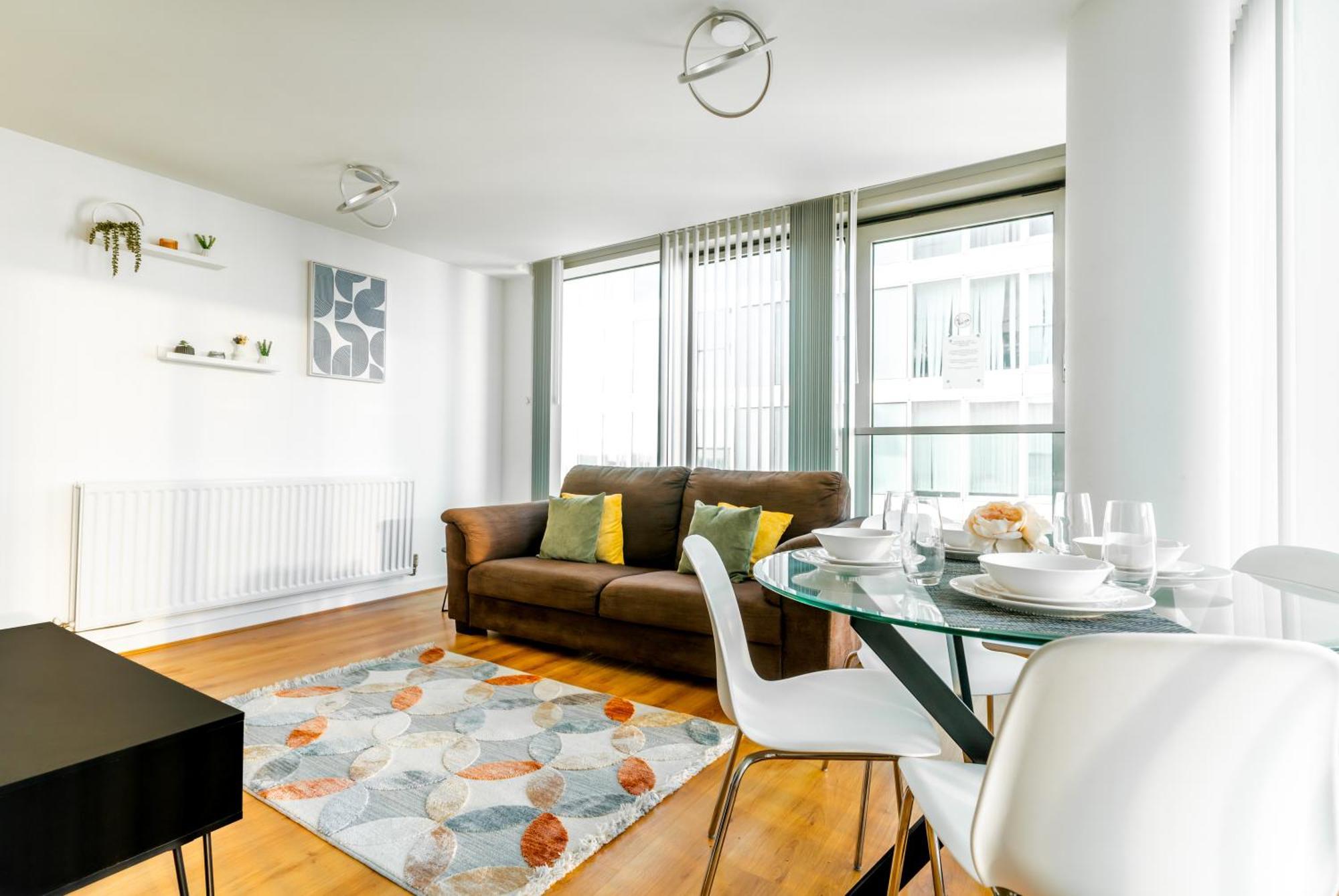 Luxury Two Bed City Apartment -The Hub Milton Keynes Exterior photo