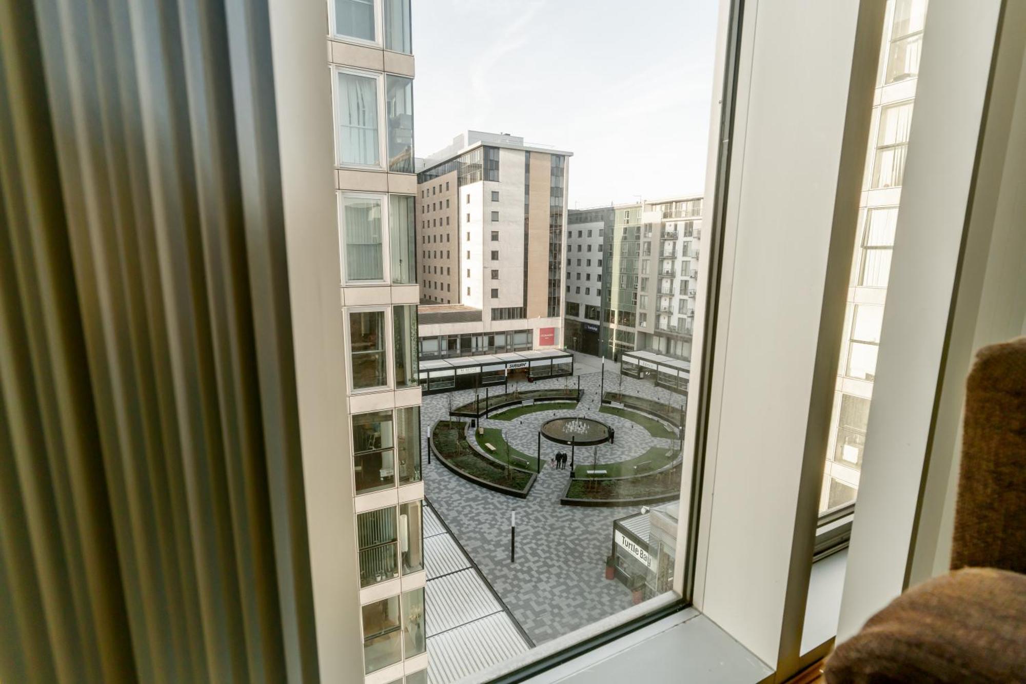 Luxury Two Bed City Apartment -The Hub Milton Keynes Exterior photo