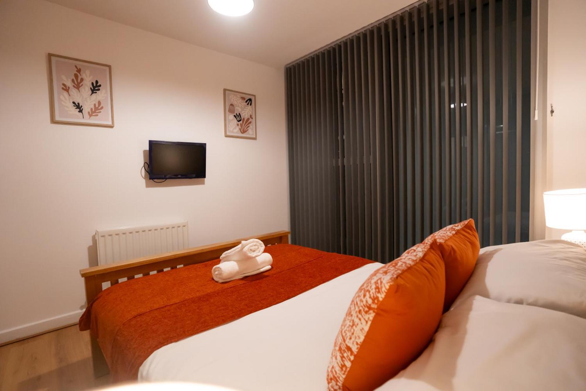 Luxury Two Bed City Apartment -The Hub Milton Keynes Exterior photo