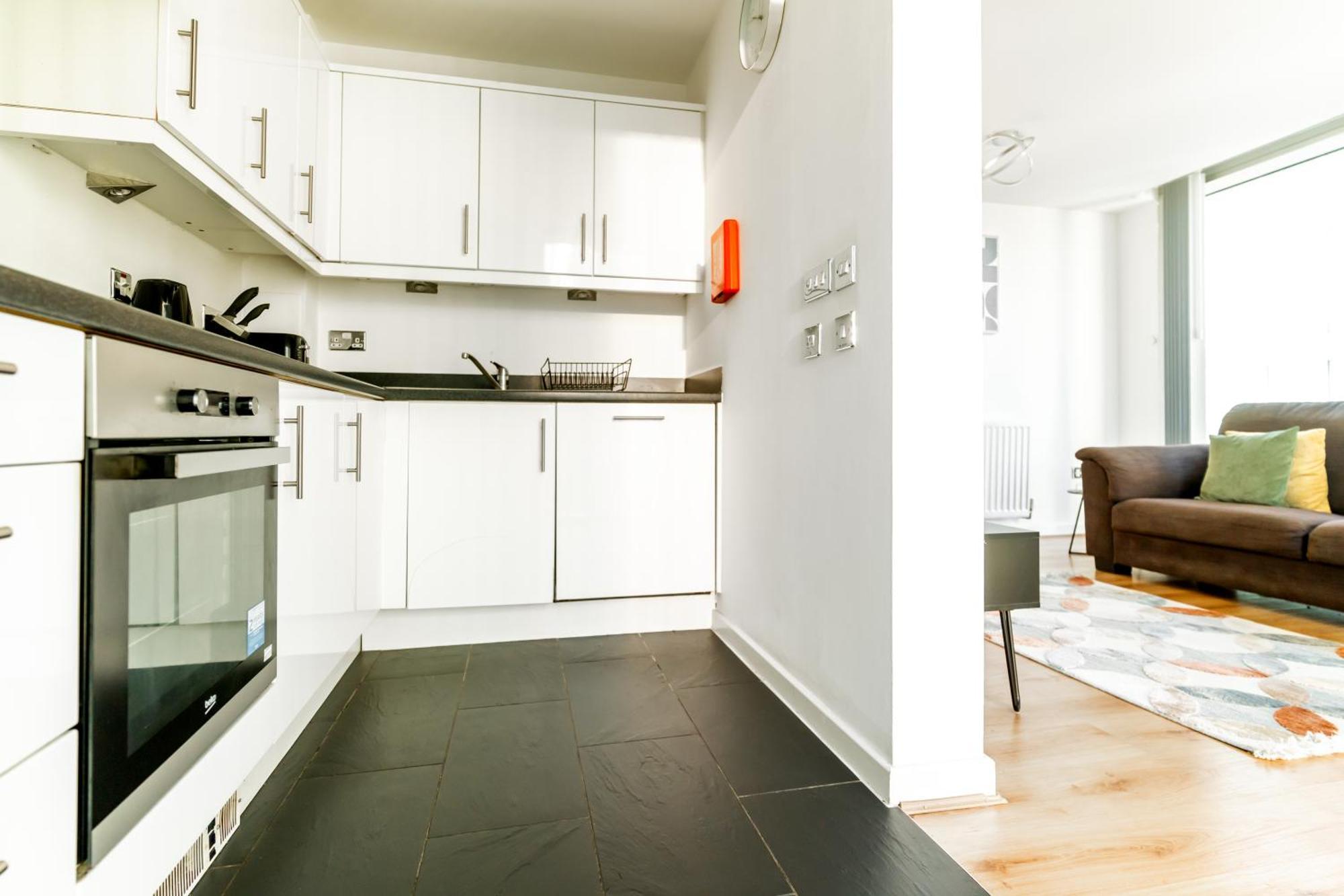Luxury Two Bed City Apartment -The Hub Milton Keynes Exterior photo