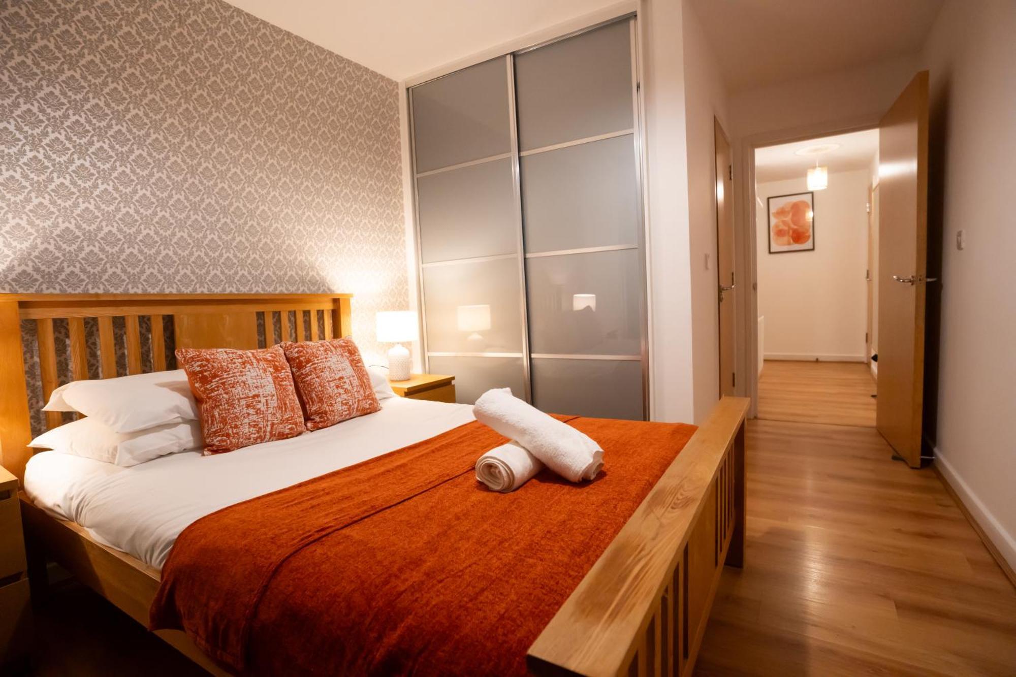 Luxury Two Bed City Apartment -The Hub Milton Keynes Exterior photo